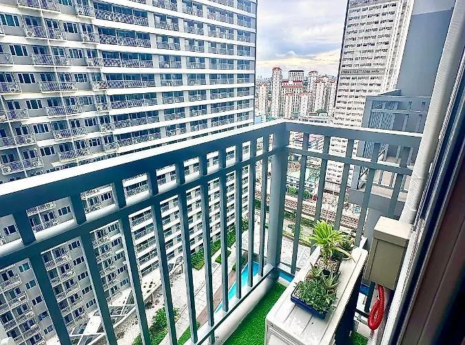 Alfonso's Crib At Fame Residences Mandaluyong, * Manila